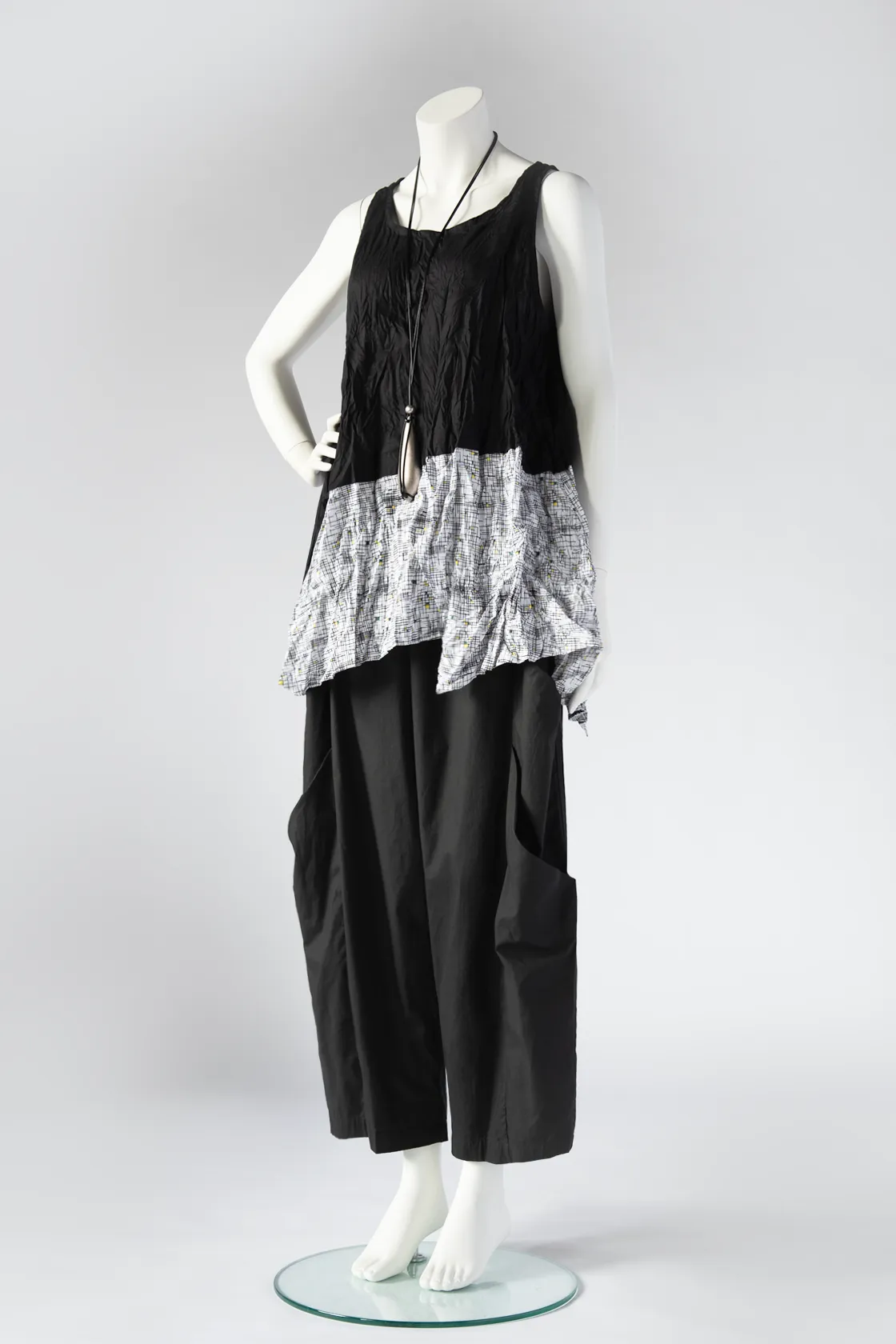Action Top in Metric Carnaby