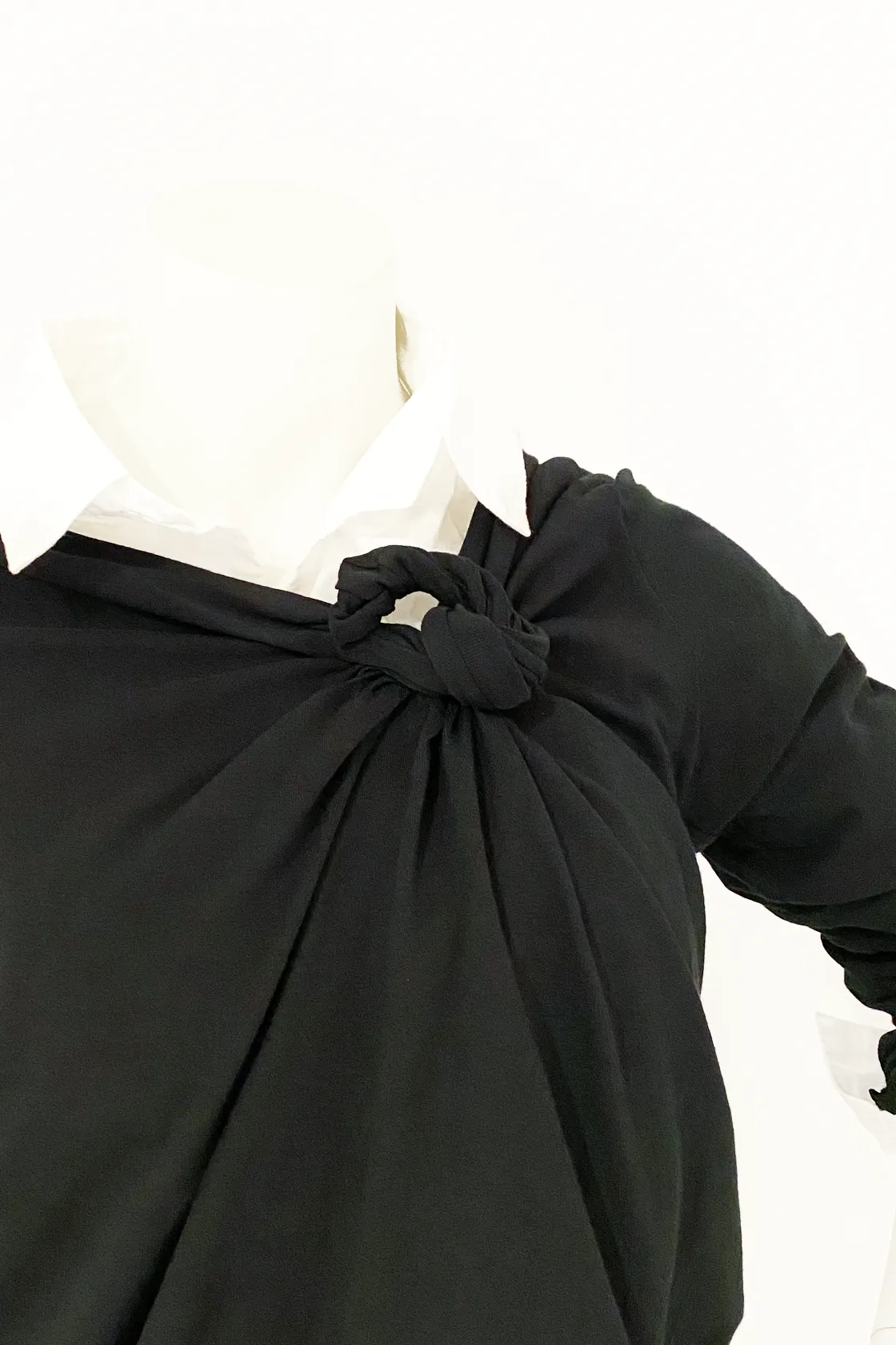 Metro Top in Black Tokyo